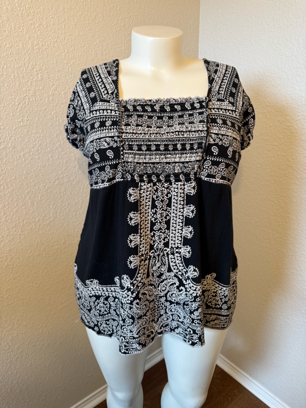 Cato Black & White Paisley Bandana Print Empire Waist Top Plus Size 22/24W